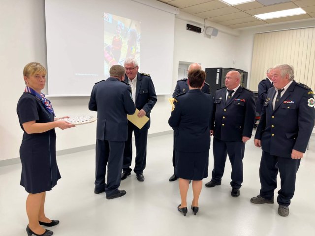 Oceneni_Hasicu_SDH_Krmelin_50_let_hry_Plamen_17_11_22