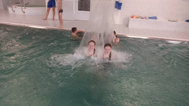 Zakonceni_sezony_bazen_5_30_11_24