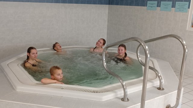 Zakonceni_sezony_bazen_7_30_11_24